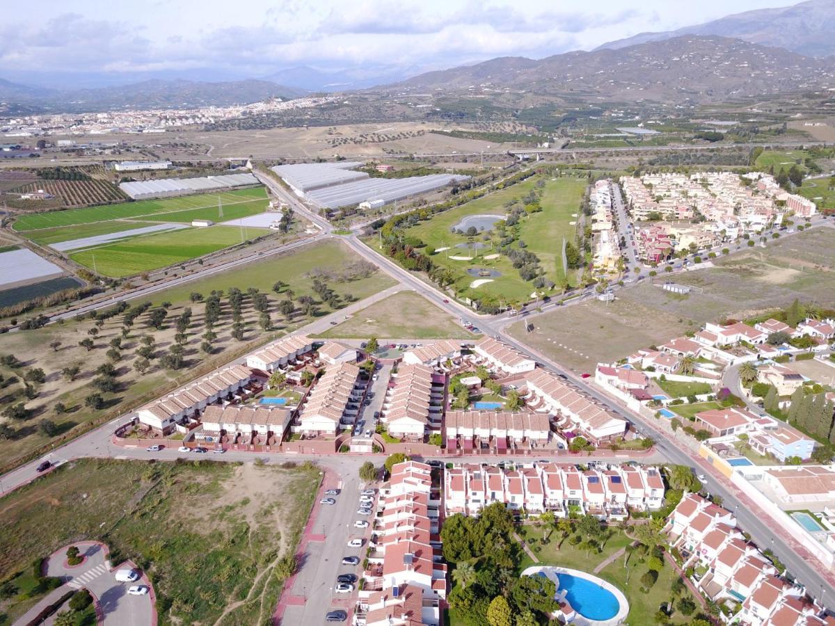 Fantasticas Zonas Comunes Caleta De Velez Esterno foto